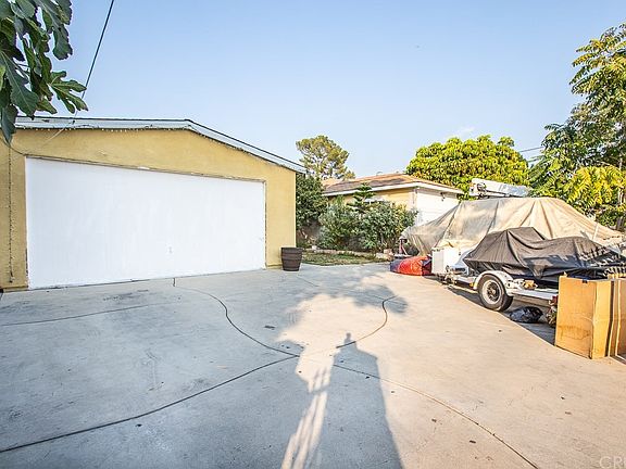 4th image of 12938 Woodcock Ave
