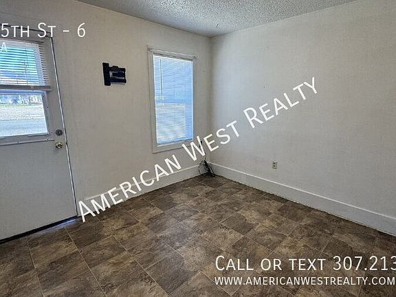 2nd image of 932 15th St Unit 6