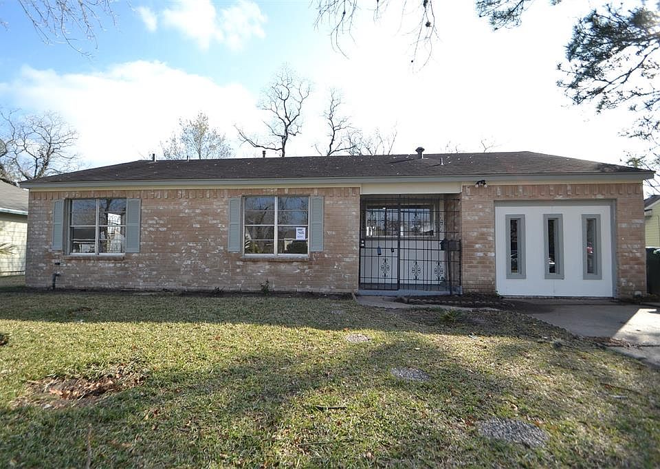 2nd image of 5626 Lakefield Dr