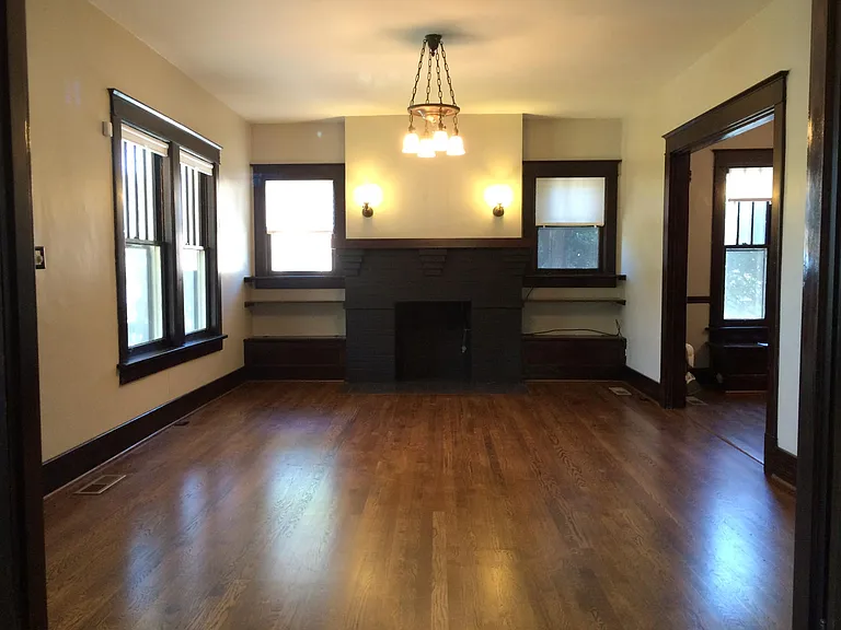 628 Fatherland St — Photo 3