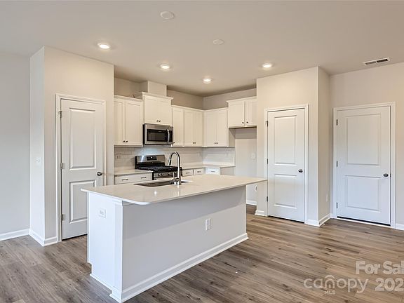 5th image of 9858 Old Garden Cir