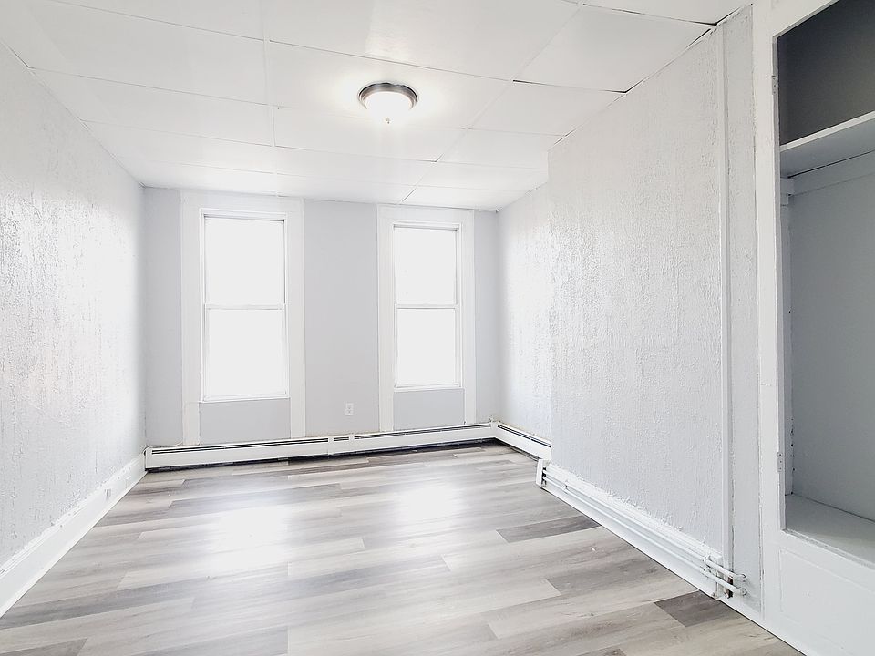 2nd image of 333 Palisade Ave APT 2
