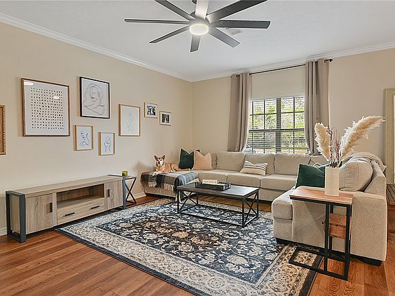 3rd image of 1702 Deacon Dr APT 204
