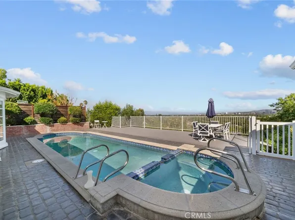 23414 Balmoral Ln, West Hills, CA 91307