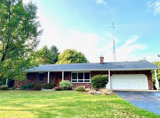1595 Maple Ln, Benton Harbor, MI 49022