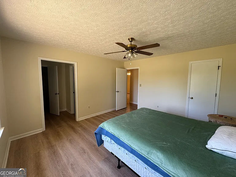 1041 Limmerick Dr — Photo 19