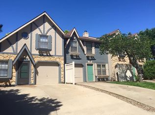 3008 Bainbridge Cir, Lawrence, KS 66049