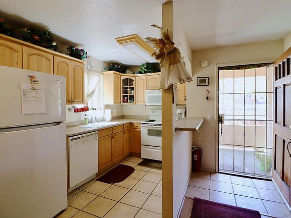 3rd image of 6454 Akins Ave Unit 408