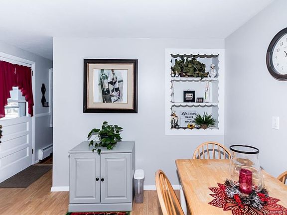 4th image of 204 Woodland Dr
