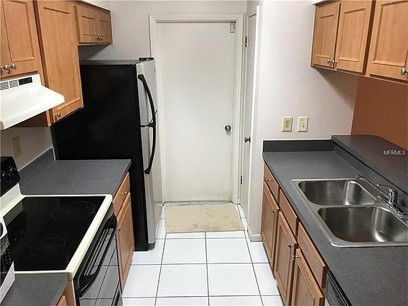 3rd image of 1626 Palm Leaf Dr