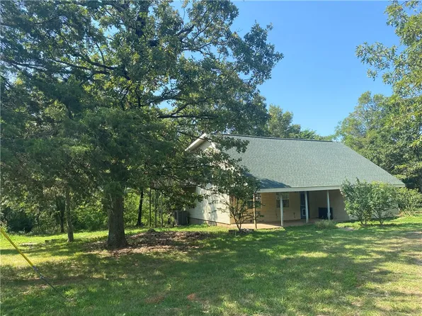 12297 Sheehan Rd, West Fork, AR 72774