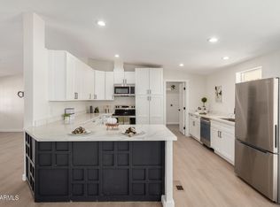 81 S Tomahawk Rd, Apache Junction, AZ 85119