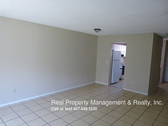 3rd image of 262 Autumn Ln APT C