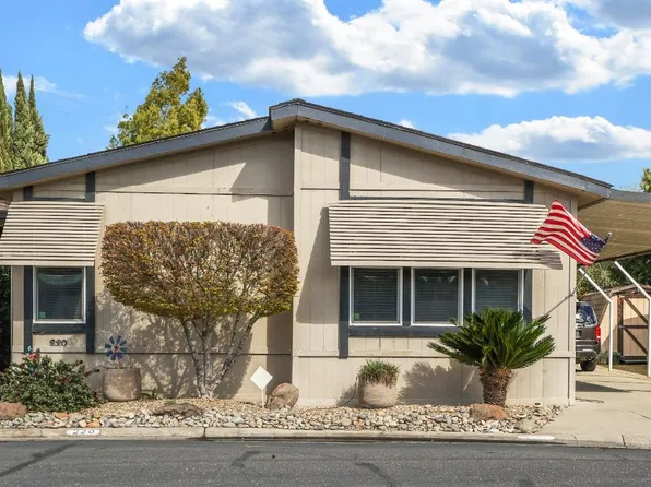 220 Madera Dr, Lodi, CA 95240