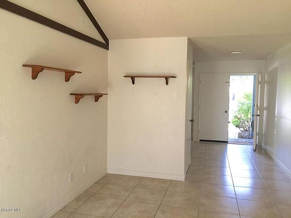 3rd image of 1343 E Uppingham Dr