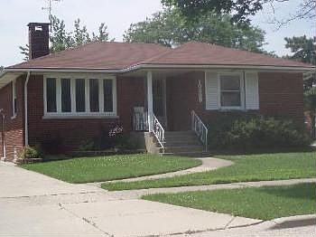 1st image of 10339 Dickens St