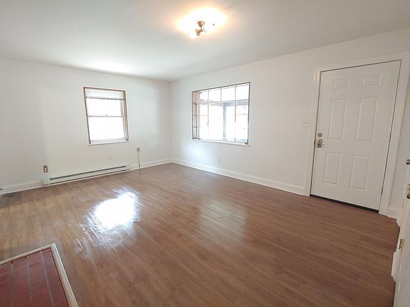 4th image of 1309 McKinley St