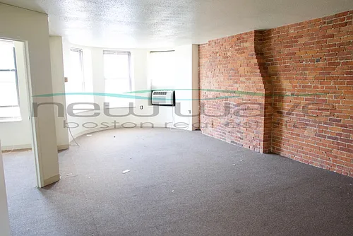 83 Westland Ave #401 Photo 1