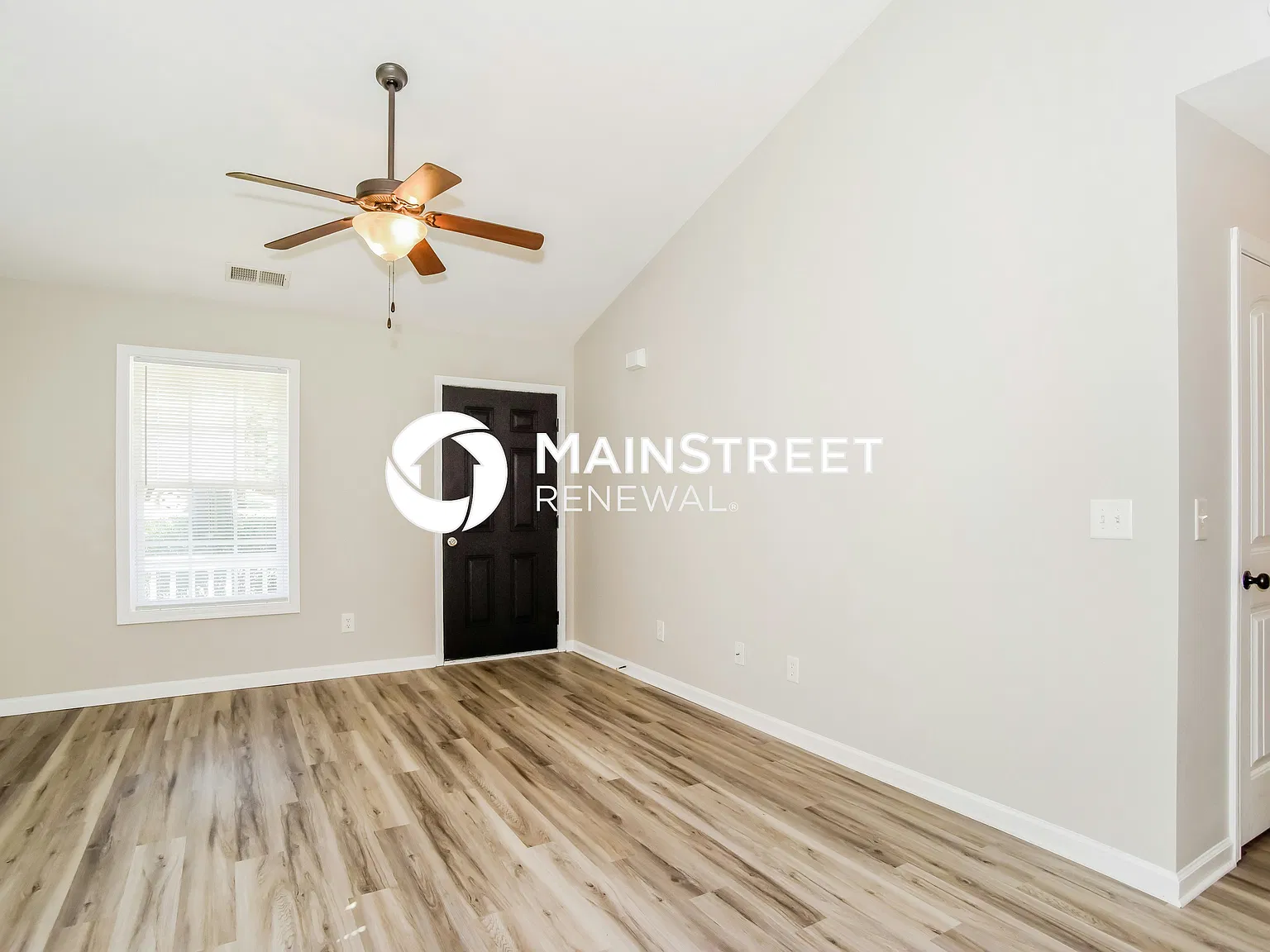 270 Makayla Ct — Photo 3