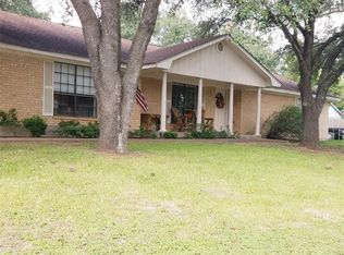 413 14th St, Hempstead, TX 77445