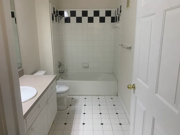 573 Water St — Photo 6