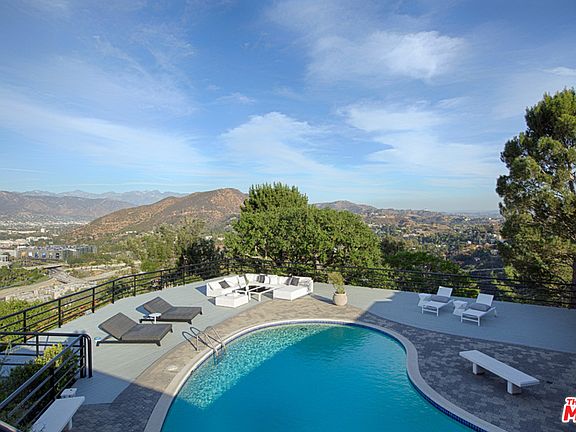 2nd image of 7575 Mulholland Dr
