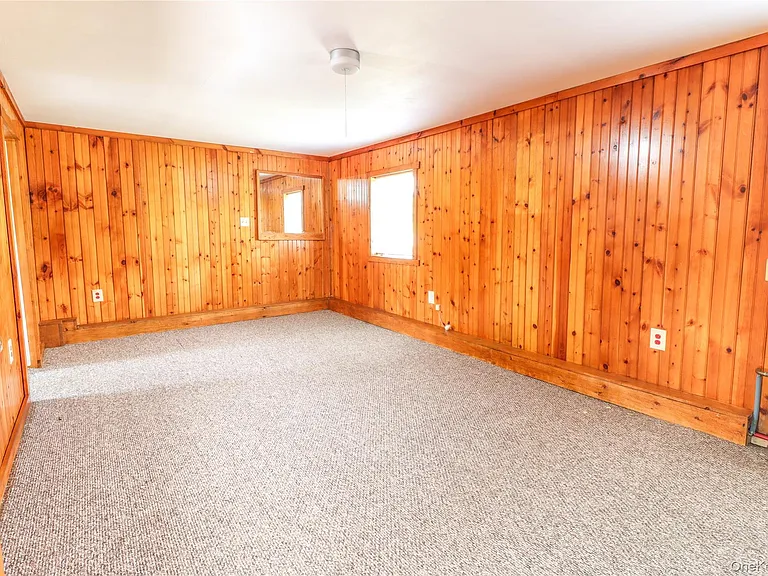 86 Carpenter Rd — Photo 17