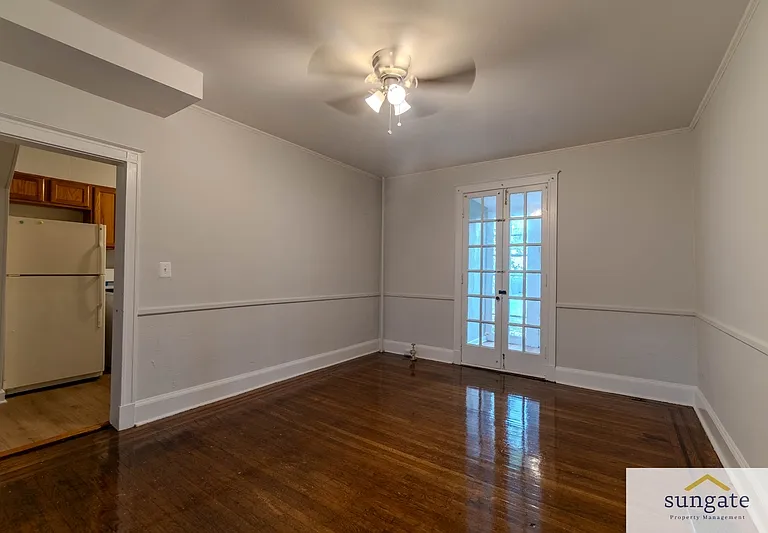 348 E University Pkwy — Photo 11