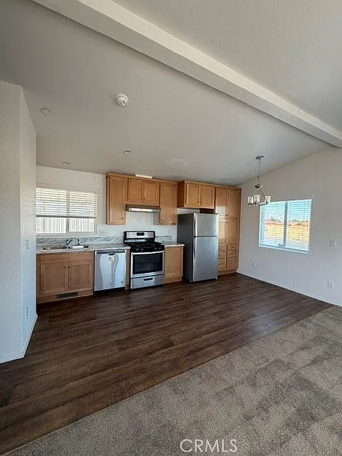 2 bed, 840 sqft, $1,300 — Photo 2