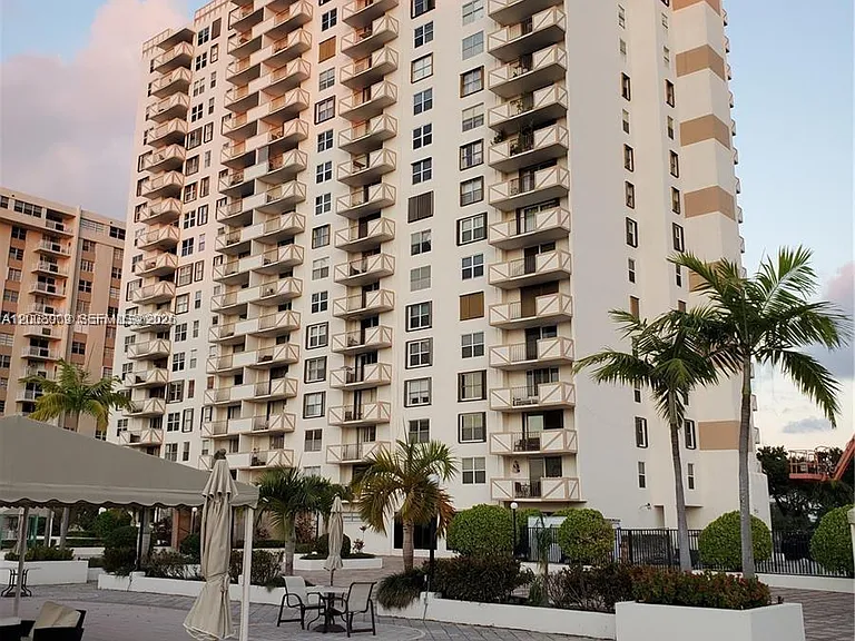 1865 S Ocean Dr #12L — Photo 1