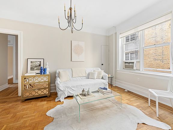 3rd image of 125 W 12th St APT 3F