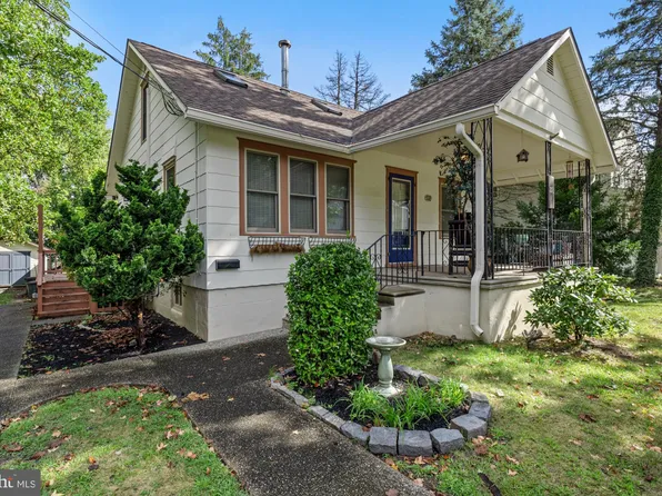 118 Woodland Ave, Barrington, NJ 08007