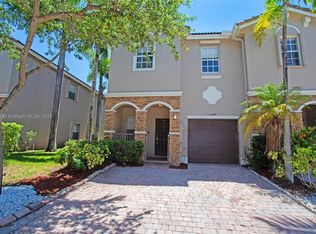 22569 SW 89th Pl, Cutler Bay, FL 33190