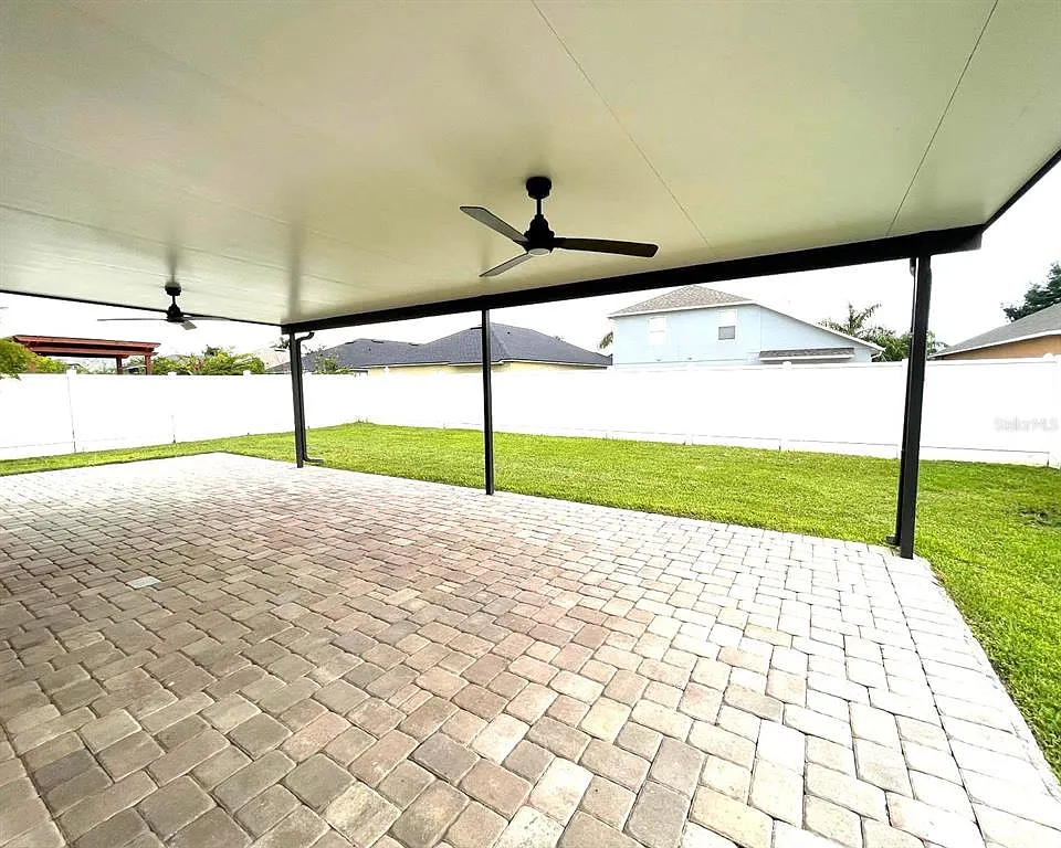3 bed, 2.0 bath, 1770 sqft, $2,600 — Photo 3