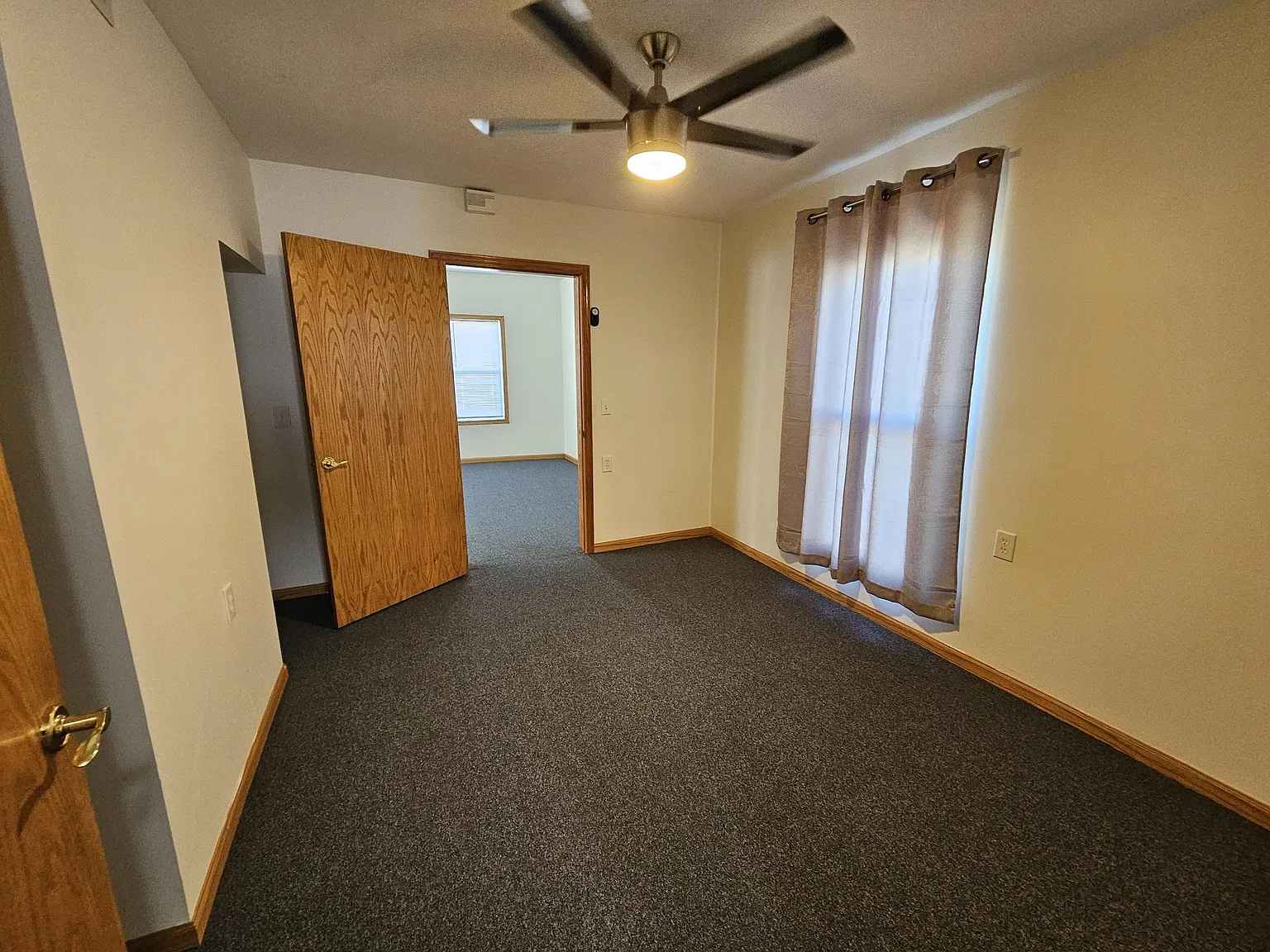 1 bed, 840 sqft, $900 — Photo 3