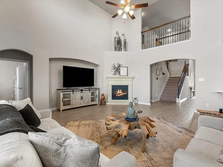 2417 Lake Mist Dr — Photo 11