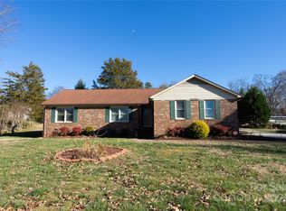 1544 Daybreak Ridge Rd, Kannapolis, NC 28081