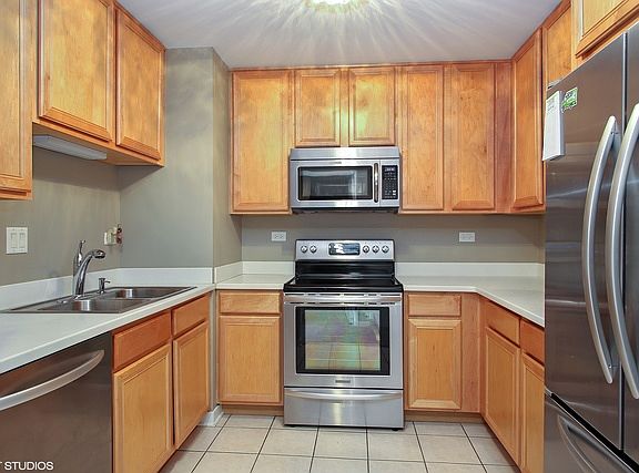 4th image of 77 S Evergreen Ave 201 #201