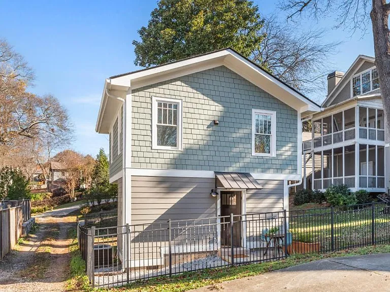 338 Sinclair Ave NE #CH — Photo 6