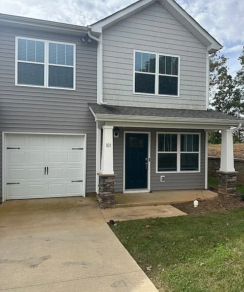 103 Gregory Ct — Photo 2