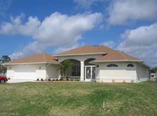 627 SE 3rd St, Cape Coral, FL 33990