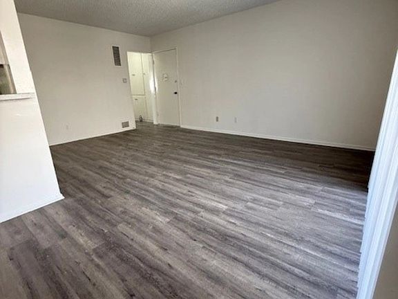 3rd image of 1537 Brockton Ave APT 5