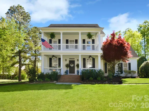 522 N Oak Dr, Huntersville, NC 28078