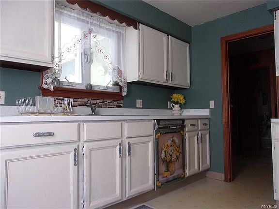 2nd image of 2761 West Ave