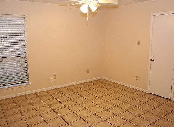 4th image of 13355 Water Oak Ln #A