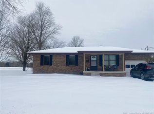 328 N Beechwood Ave, Scottsburg, IN 47170