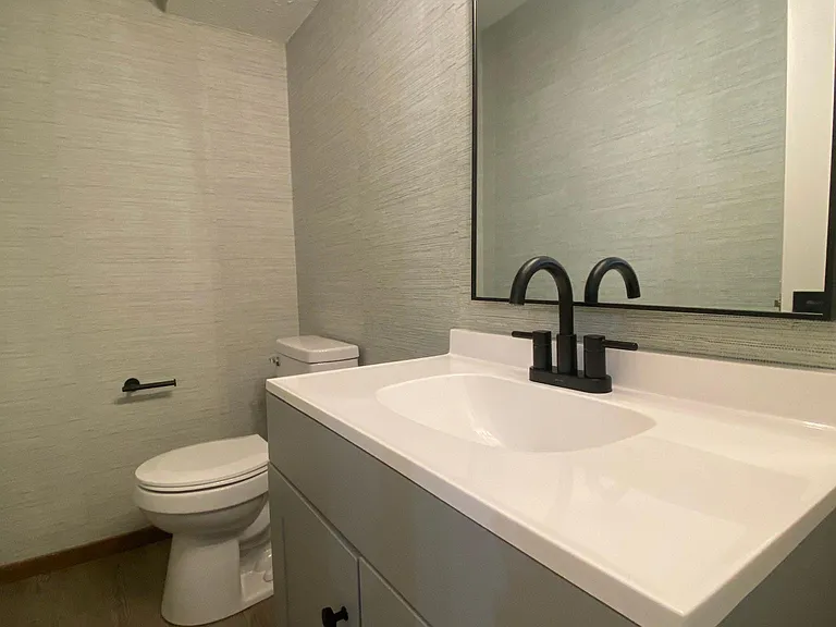 4219 W Dublin Granville Rd #E — Photo 8