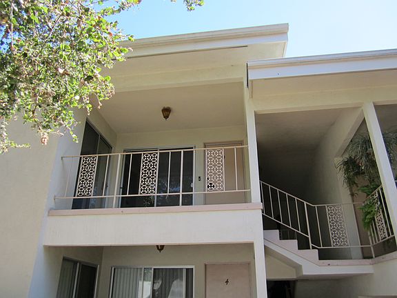 2nd image of 525 E Arrellaga St #9
