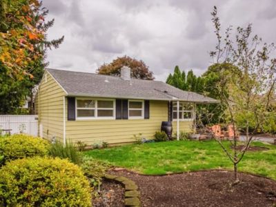 10819 NE Sacramento St, Portland, OR, 97220