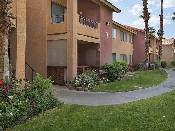 2nd image of 78650 Avenue 42 APT 707